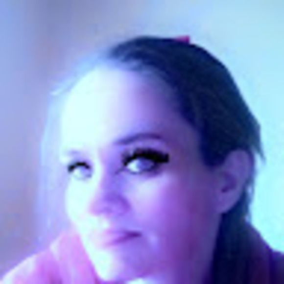 Meet your Posher, Amanda - Picture 1 of 1